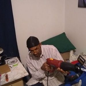 Meet your Posher, Carl